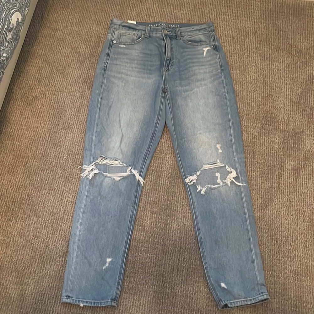 American eagle mom jeans